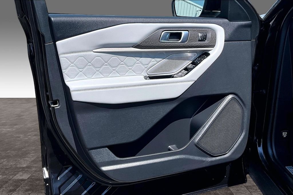 2026 Ford Explorer Platinum - Photo 22