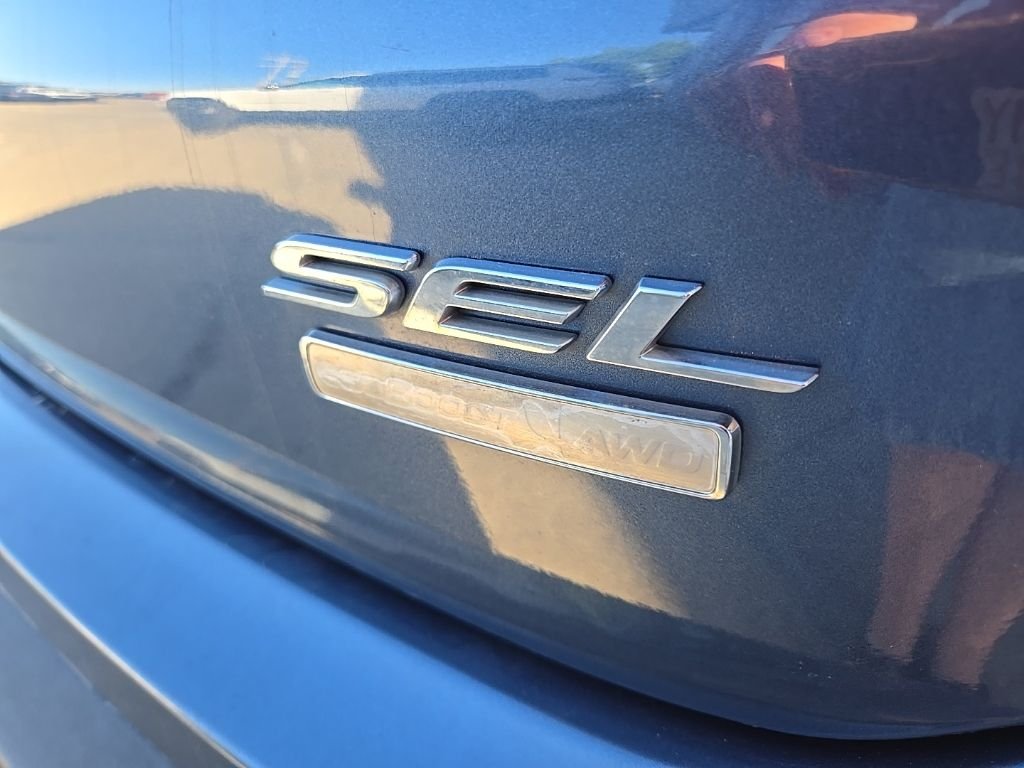 Used 2019 Blue Ford SEL image 19
