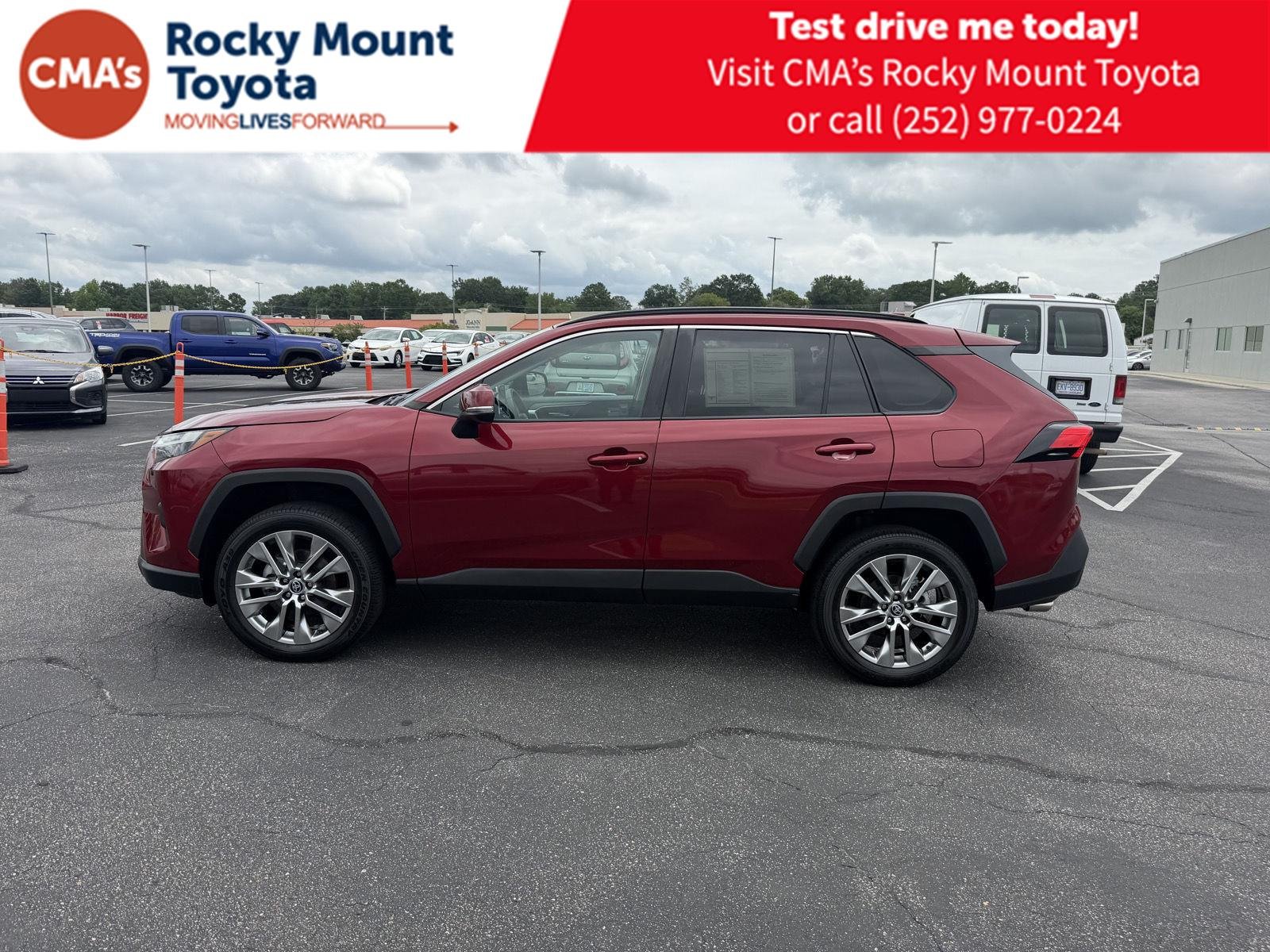 Used 2023 Ruby Flare Pearl Toyota XLE Premium image 4