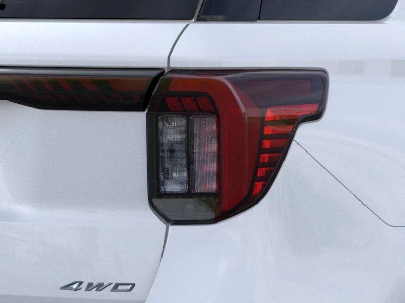 New 2026 Star White Metallic Tri-Coat Ford Platinum™ image 21