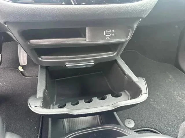 2026 Chrysler Pacifica Select - Photo 29