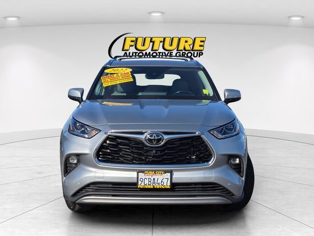 Used 2022 Silver Toyota Platinum image 2