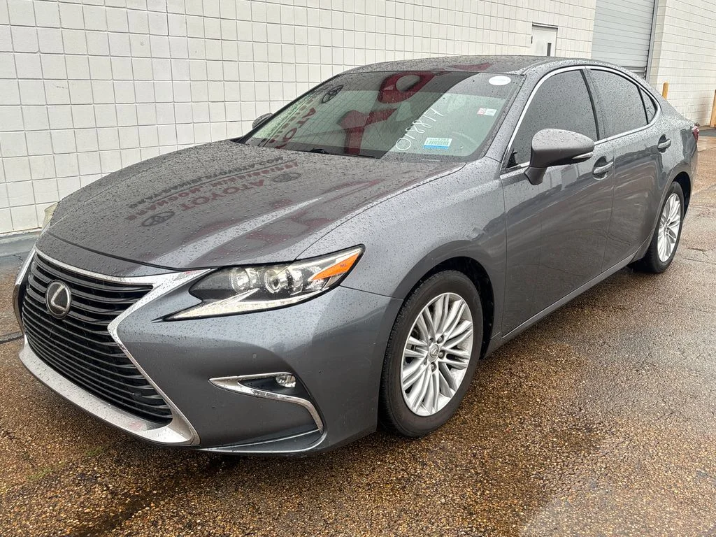 2016 Lexus ES