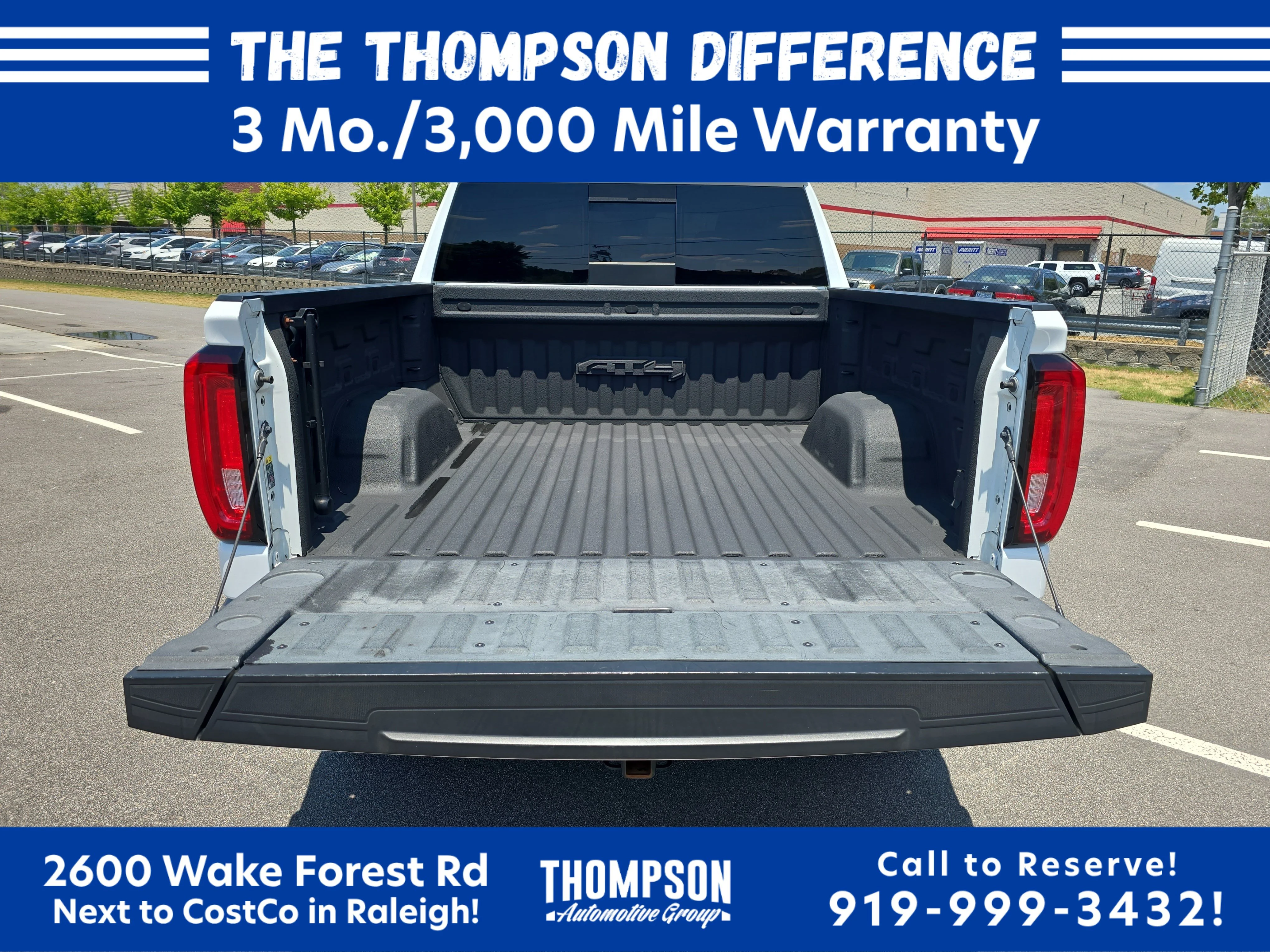 Used 2019 SUMMIT WHITE GMC AT4 image 12