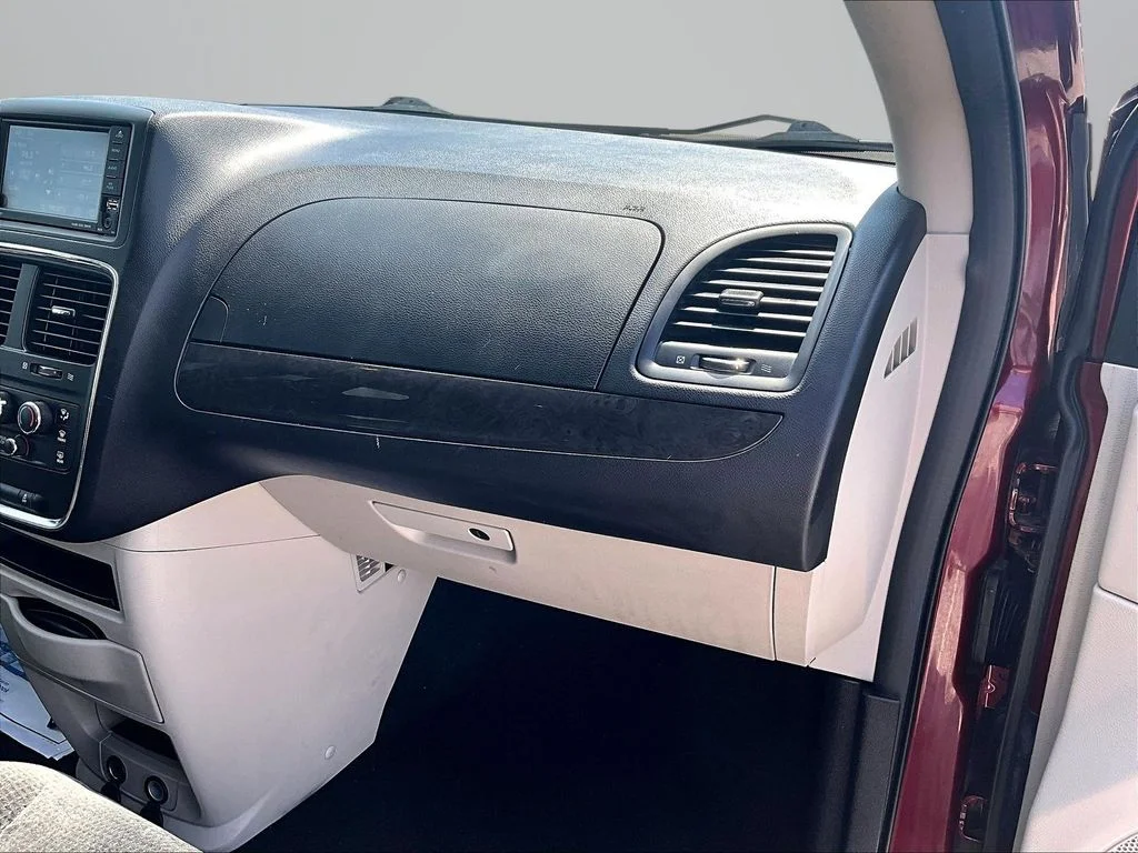 Used 2019 Red Dodge SE image 17