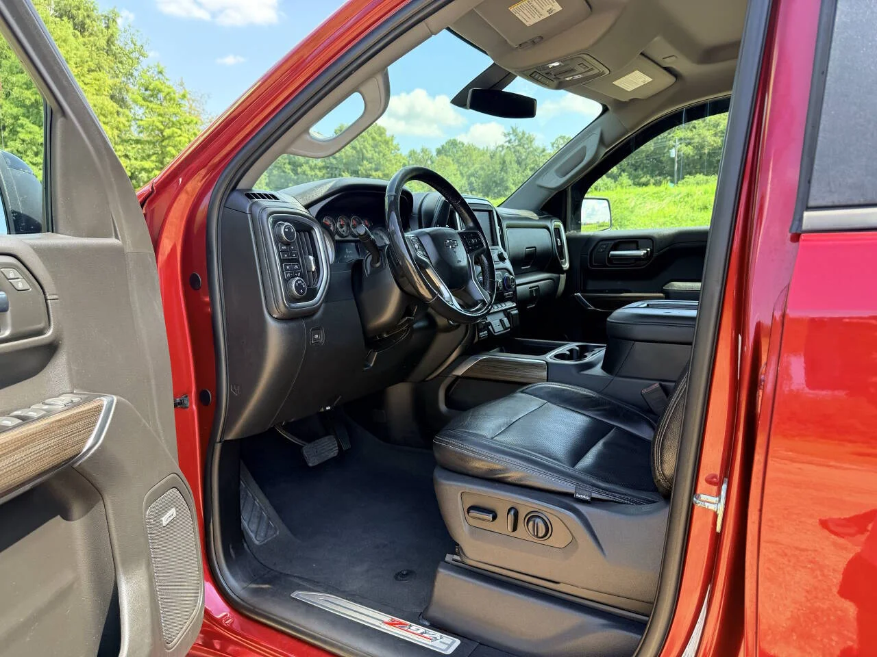 Used 2019 Maroon Chevrolet RST 4x4 4dr Crew Cab 5.8 ft. SB image 11