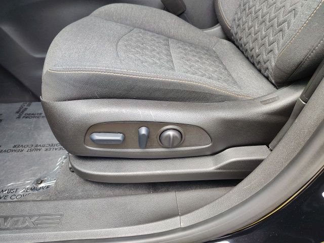 2022 Chevrolet Equinox LT - Photo 23