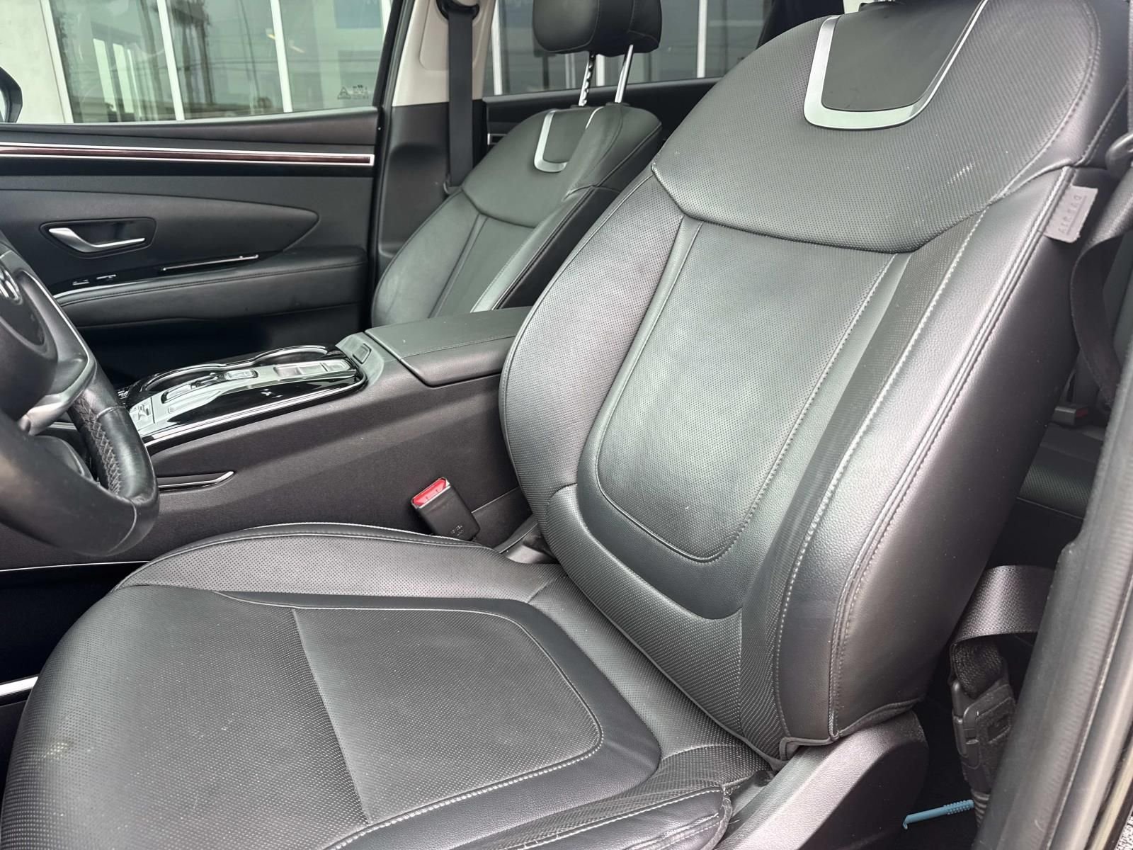 Used 2022 Black Hyundai Limited image 15