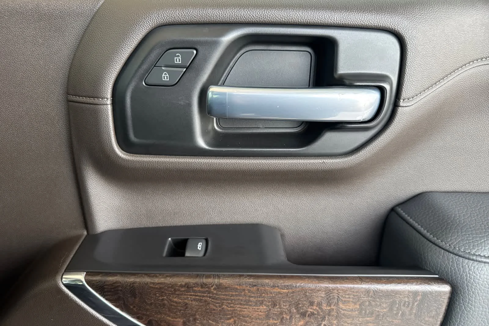 Used 2020 Onyx Black GMC Denali image 18