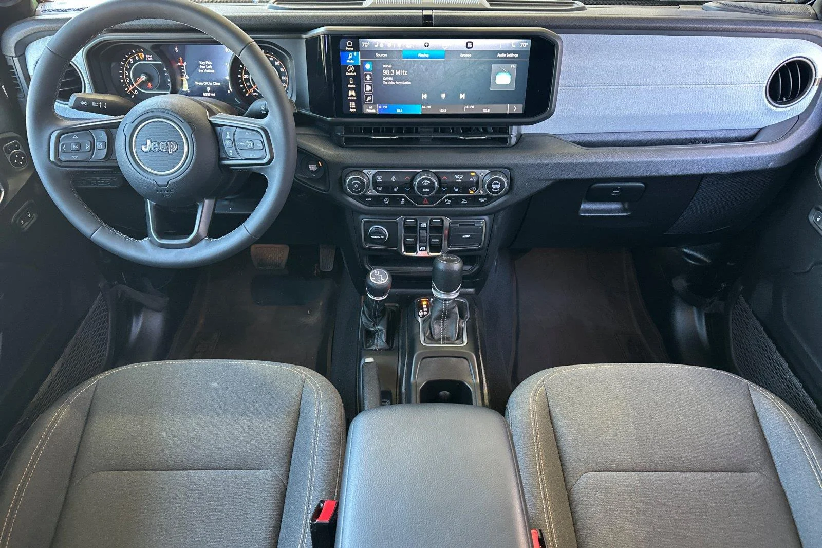 Used 2025 Black Clearcoat Jeep Sport S image 13