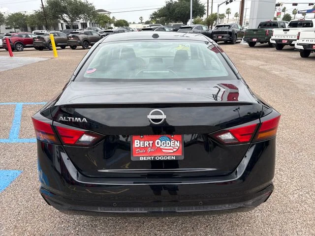 Used 2025 Black Nissan 2.5 S image 6