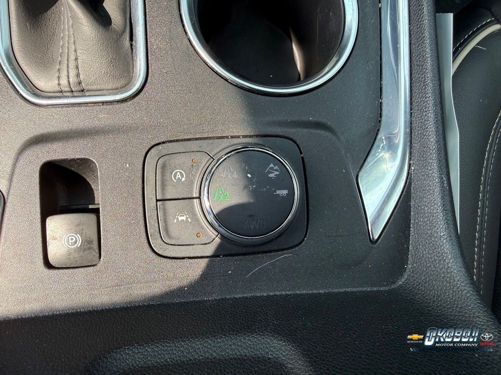 Used 2022 Black Chevrolet Premier image 15