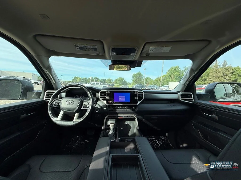 2024 Toyota Tundra SR5 - Photo 17