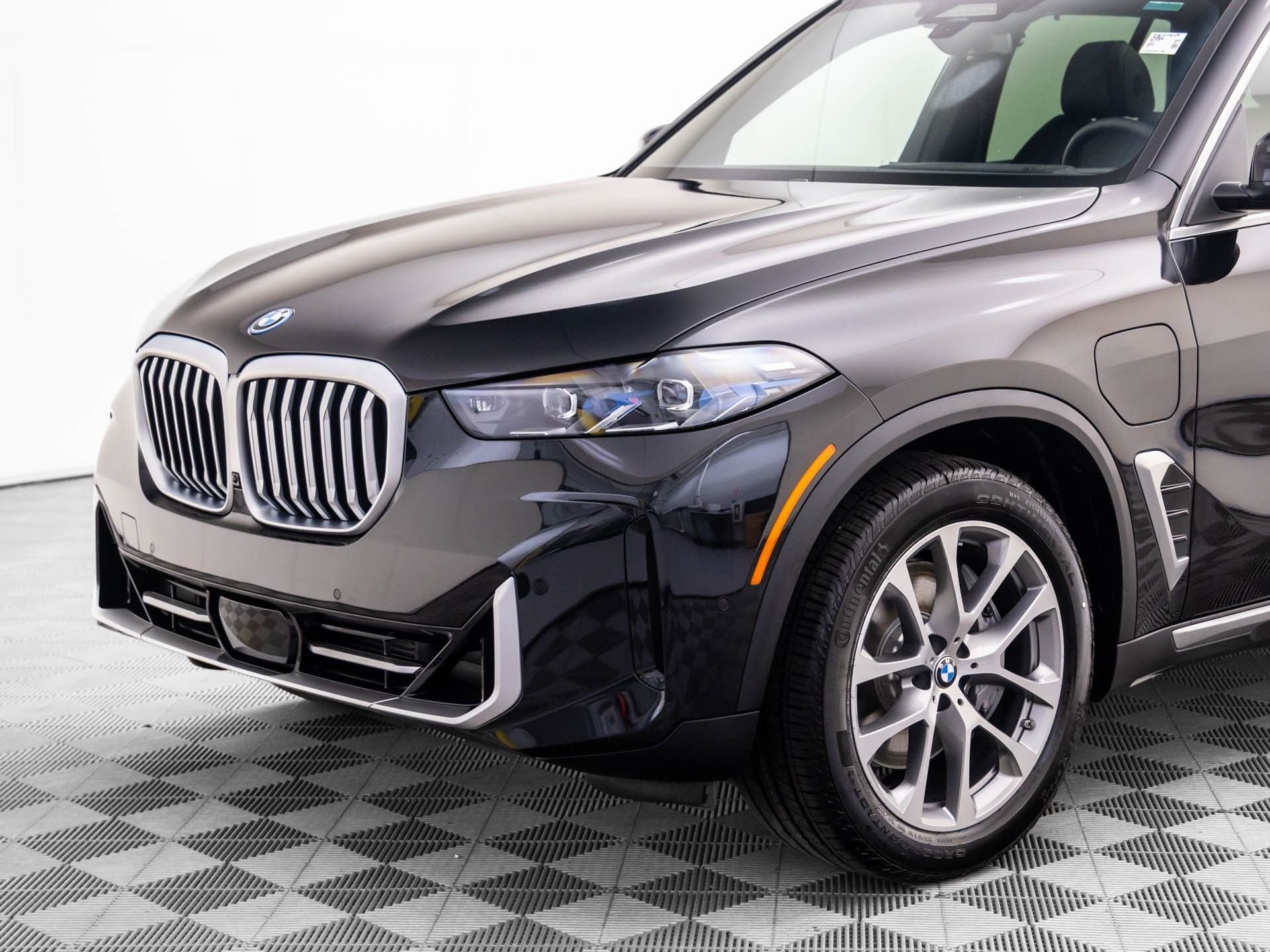 Certified Used 2026 Black Sapphire Metallic BMW xDrive50e image 36
