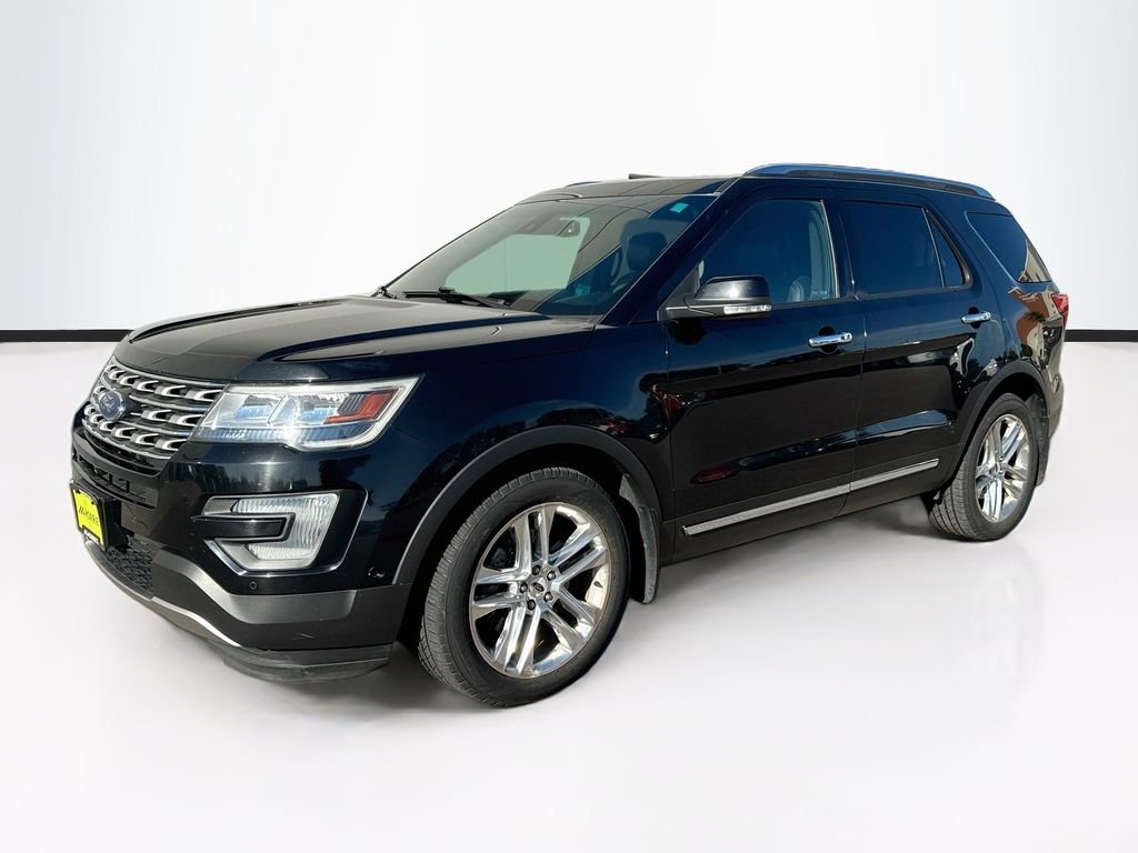 Used 2016  Ford Limited image 1