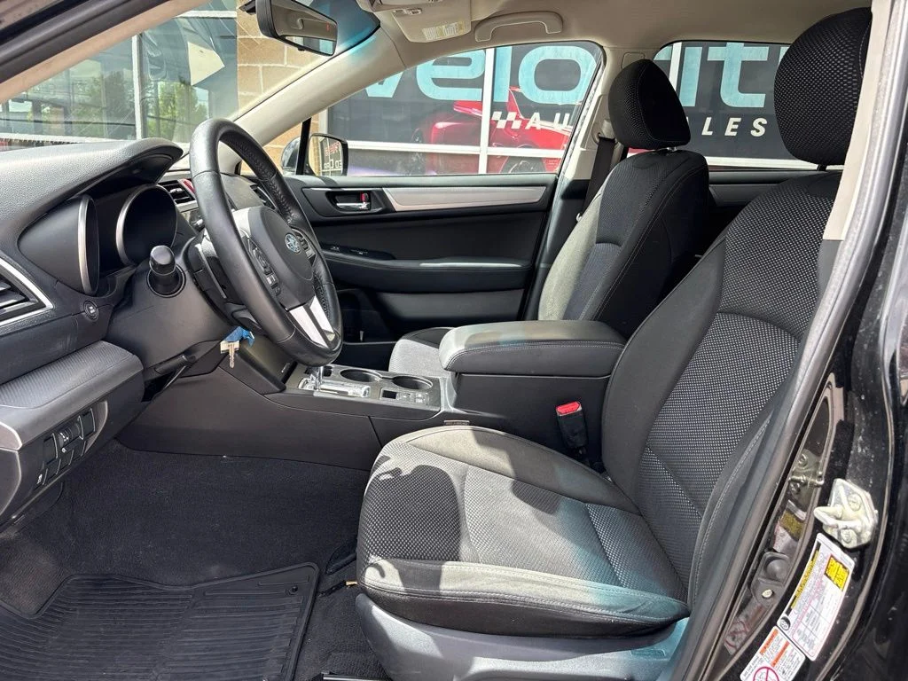 Used 2017 Black Subaru 2.5i Premium image 11