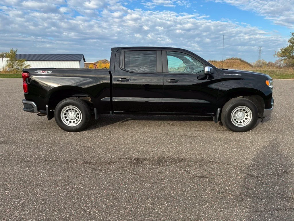 Used 2022 Black Chevrolet LT image 1