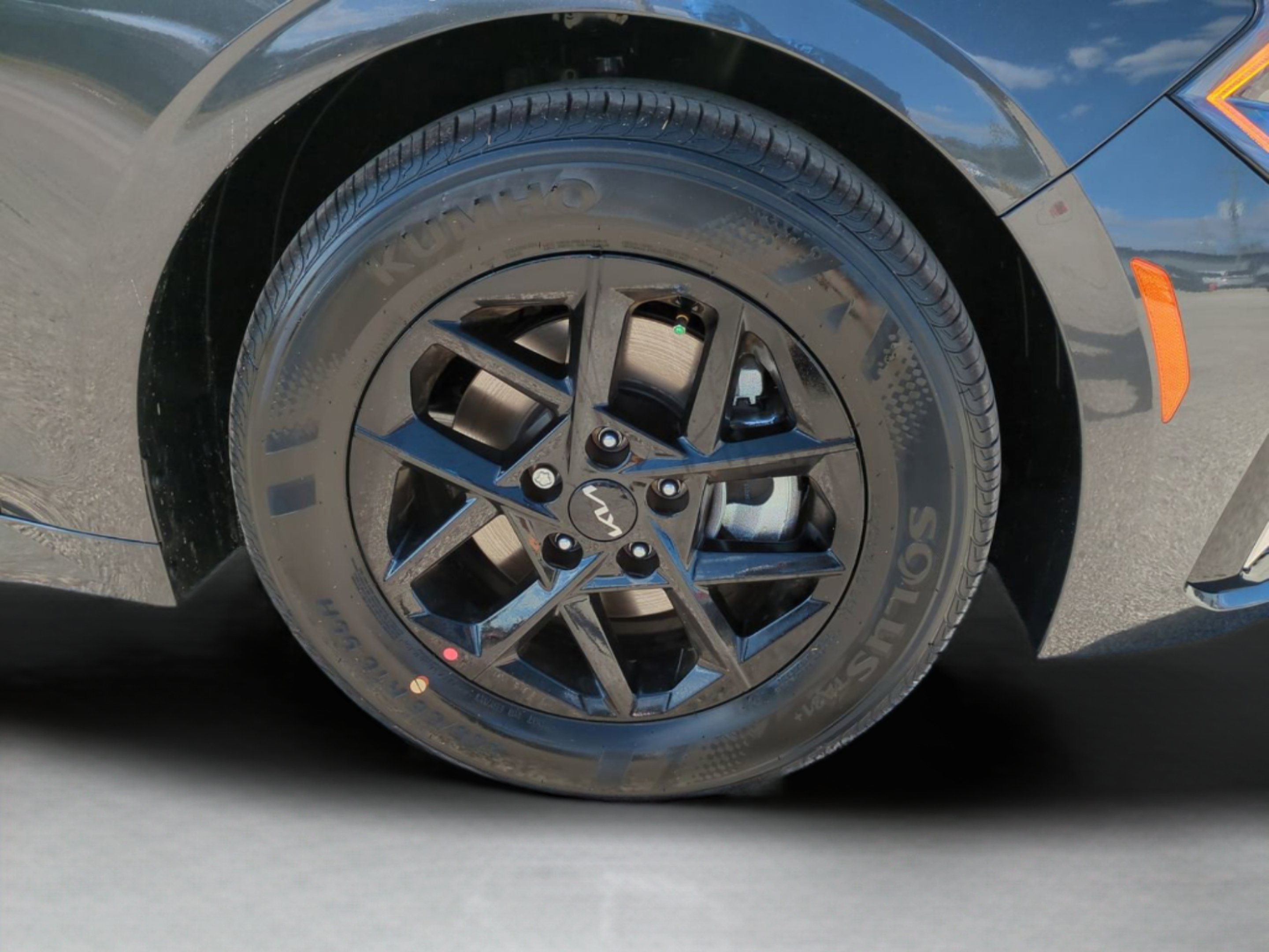 New 2026 Interstellar Gray Kia LXS image 11