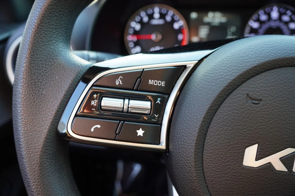 Used 2023 Gravity Gray Kia LXS image 27