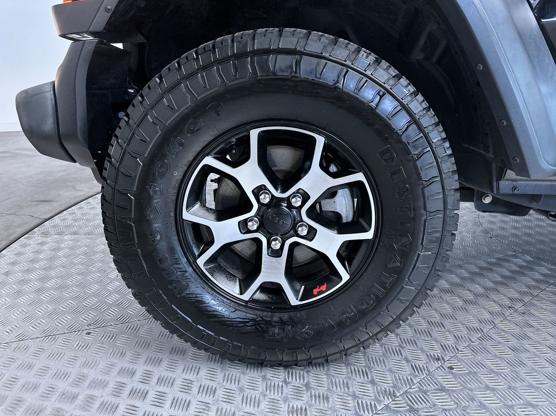 Used 2019 Black Clearcoat Jeep Sport S image 24