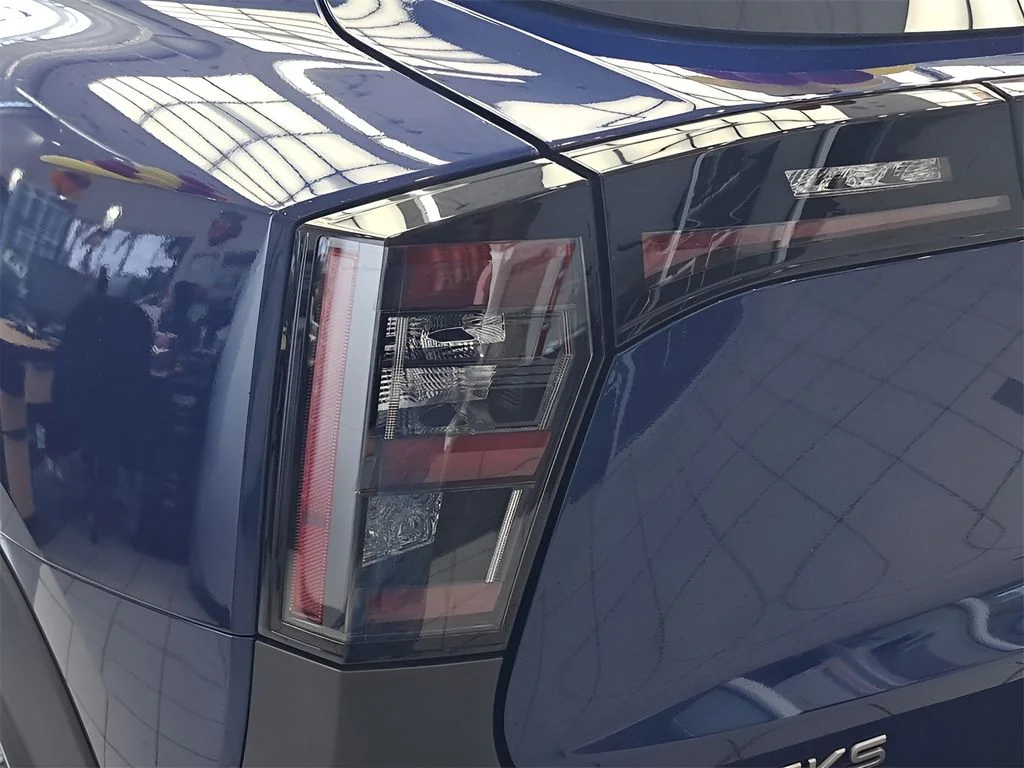 Used 2025 Blue Nissan SR image 37