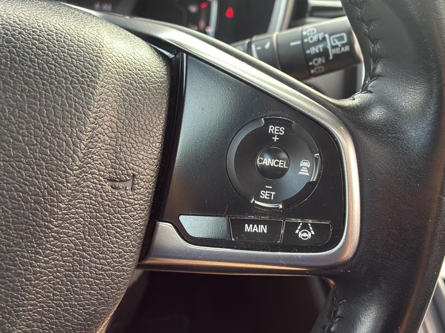Used 2018 Lunar Silver Metallic Honda EX-L image 7
