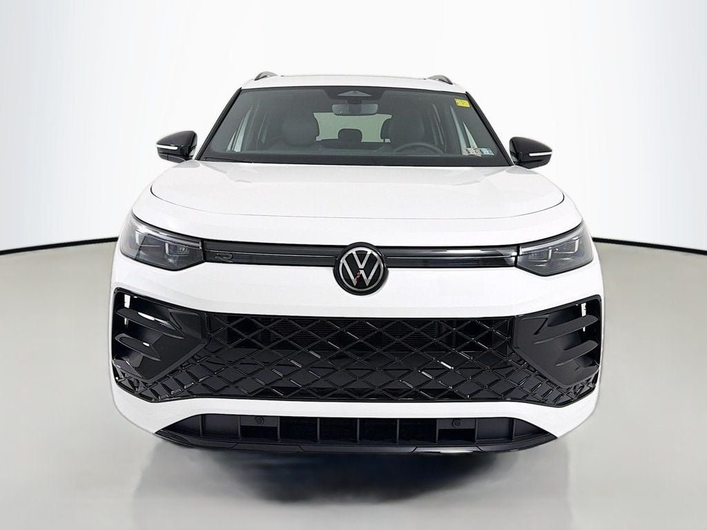 Used 2026 Opal White Pearl Volkswagen 2.0T SE R-Line Black 4MOTION image 2