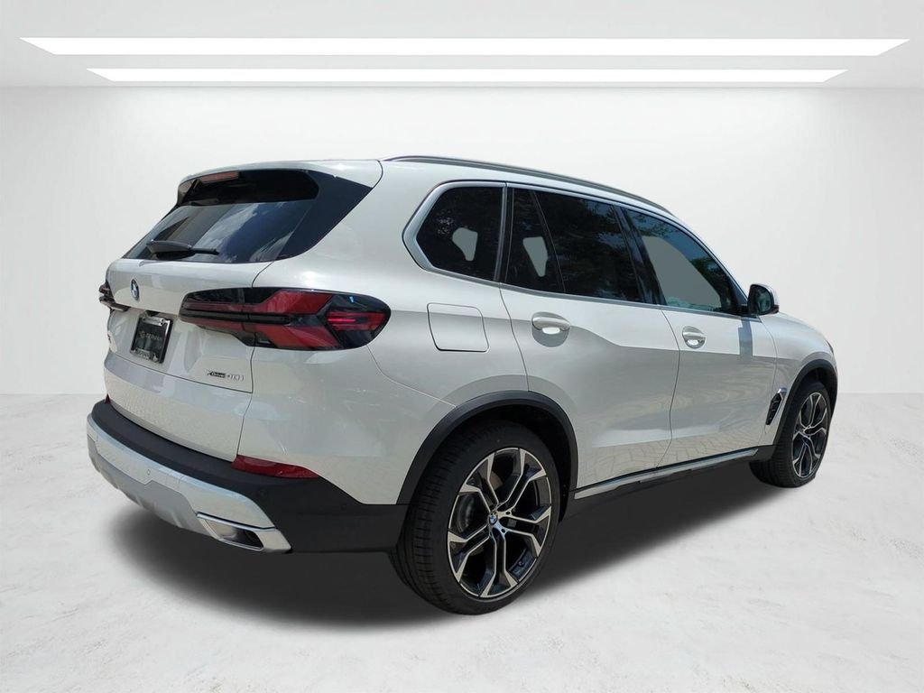 New 2026 Alpine White BMW xDrive40i image 4