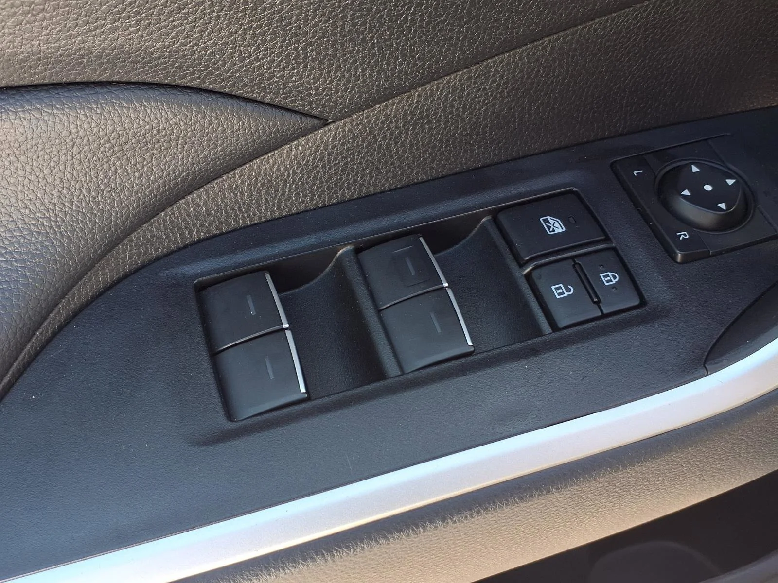 Certified Used 2025 Ice Cap Toyota XLE image 19