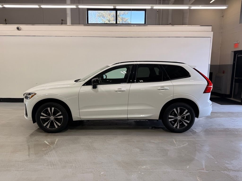 Used 2025 Volvo XC60 Core with VIN YV4M12RJ3S1177514 for sale in Golden Valley, Minnesota