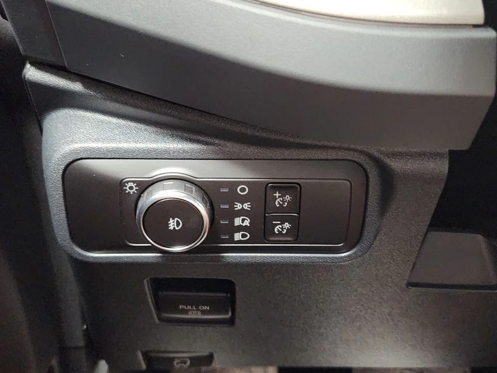 New 2026 Shadow Black Ford Outer Banks® image 22