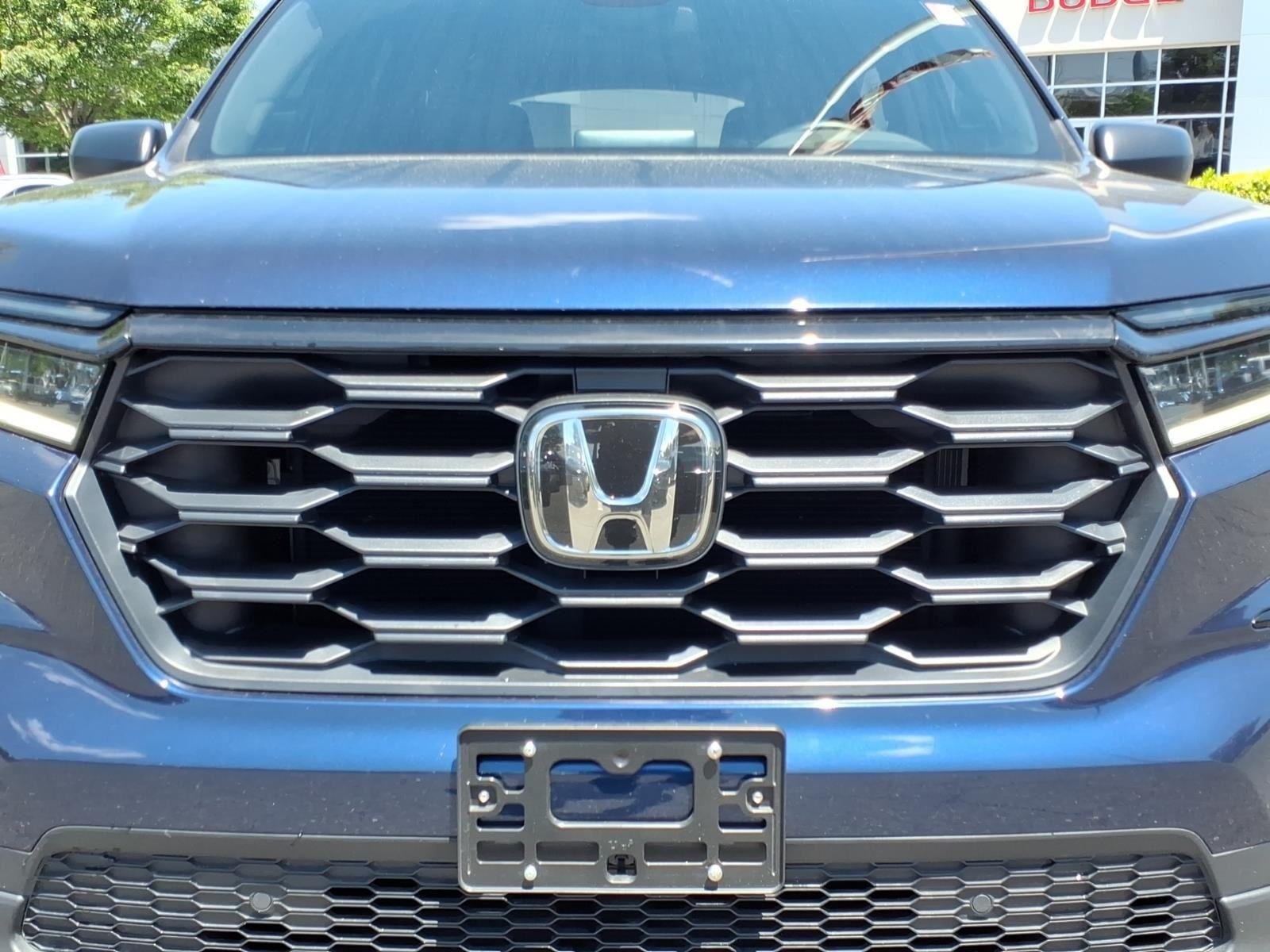 Used 2025  Honda Sport image 13