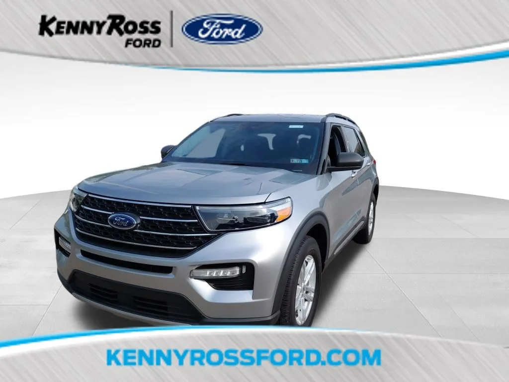Used 2022 Silver Ford XLT image 1