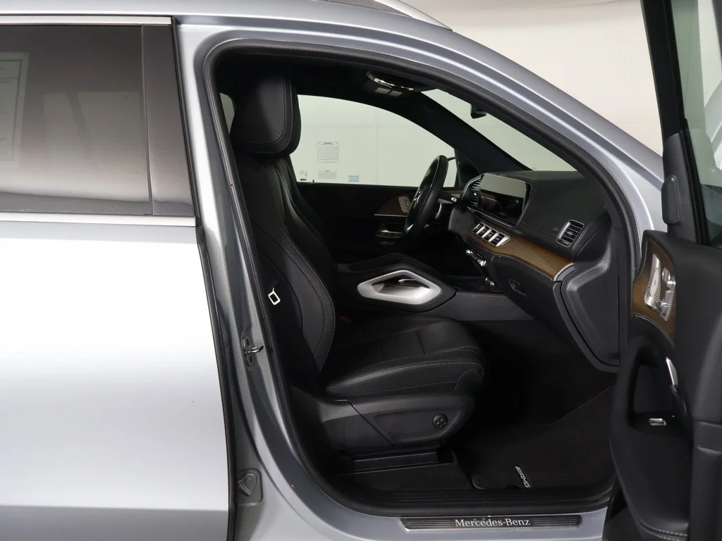 Used 2025 Silver Mercedes-Benz GLS 450 image 36