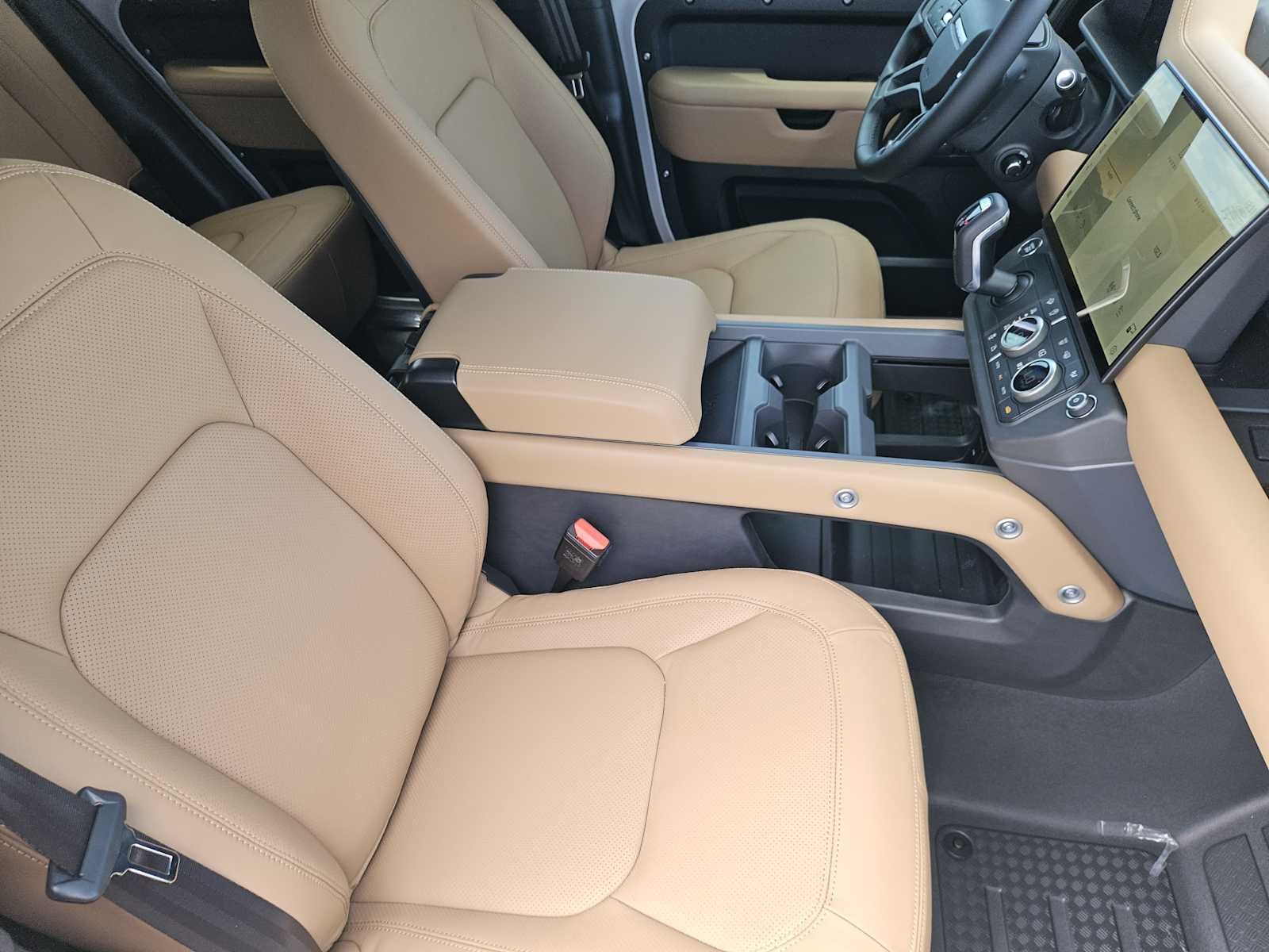 New 2026 Borasco Grey LAND ROVER X-Dynamic SE image 13