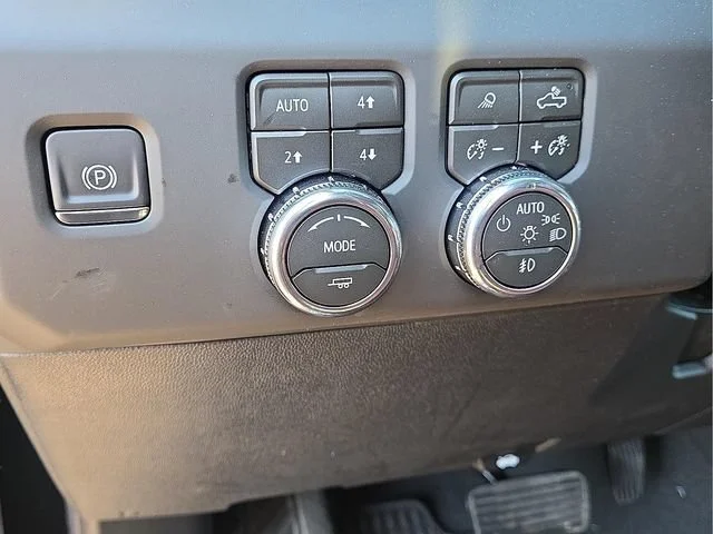 2026 GMC Sierra 3500HD Denali Ultimate - Photo 14