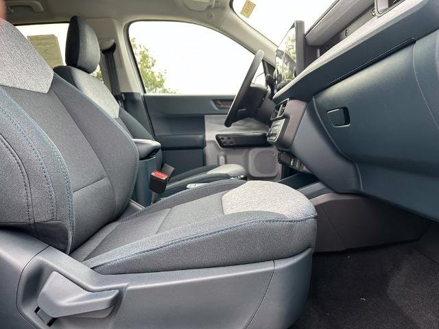 New 2026 Space White Metallic Ford XLT image 41