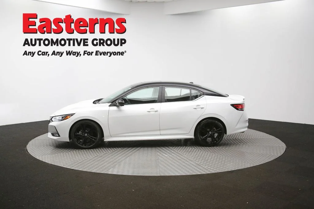 Used 2021 White Nissan SR image 57