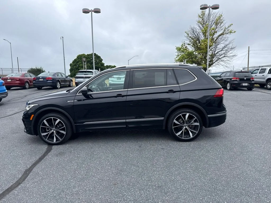 Certified Used 2023 Deep Black Pearl Volkswagen 2.0T SEL R-Line image 18
