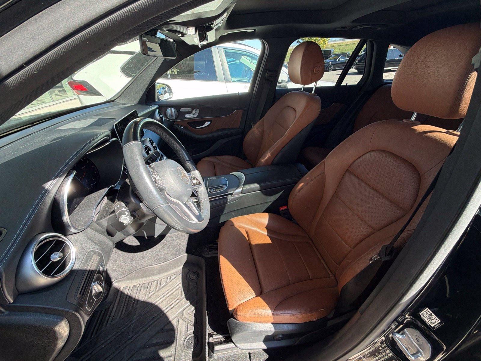 Used 2020 Black Mercedes-Benz GLC 300 image 8