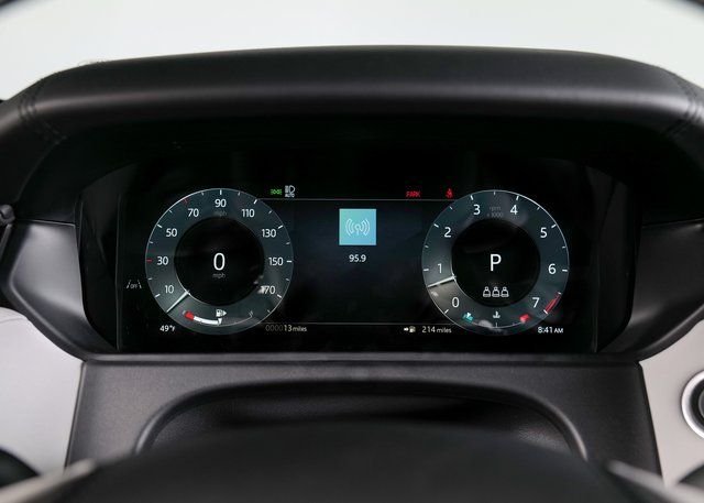 New 2026 Santorini Black Land Rover Dynamic SE image 18