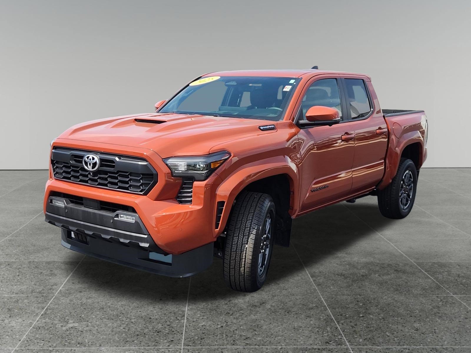 Certified Pre-Owned 2025 Toyota Tacoma 4WD TRD Sport Hybrid 4D
