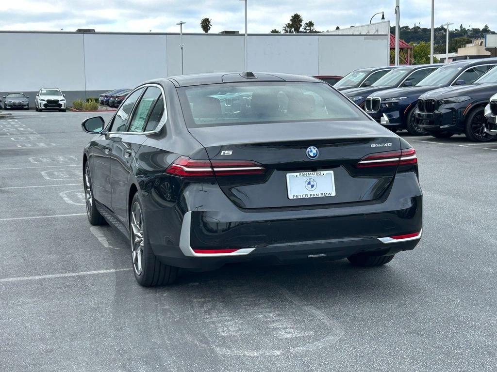 New 2027 Black Sapphire Metallic BMW eDrive40 image 3
