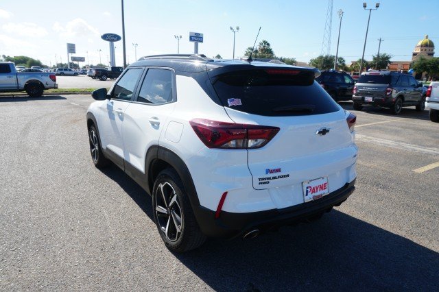 Used 2023  Chevrolet RS image 8