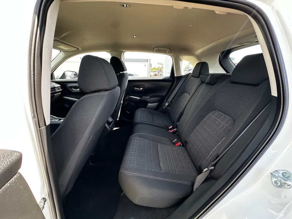 Used 2024  Honda LX image 16