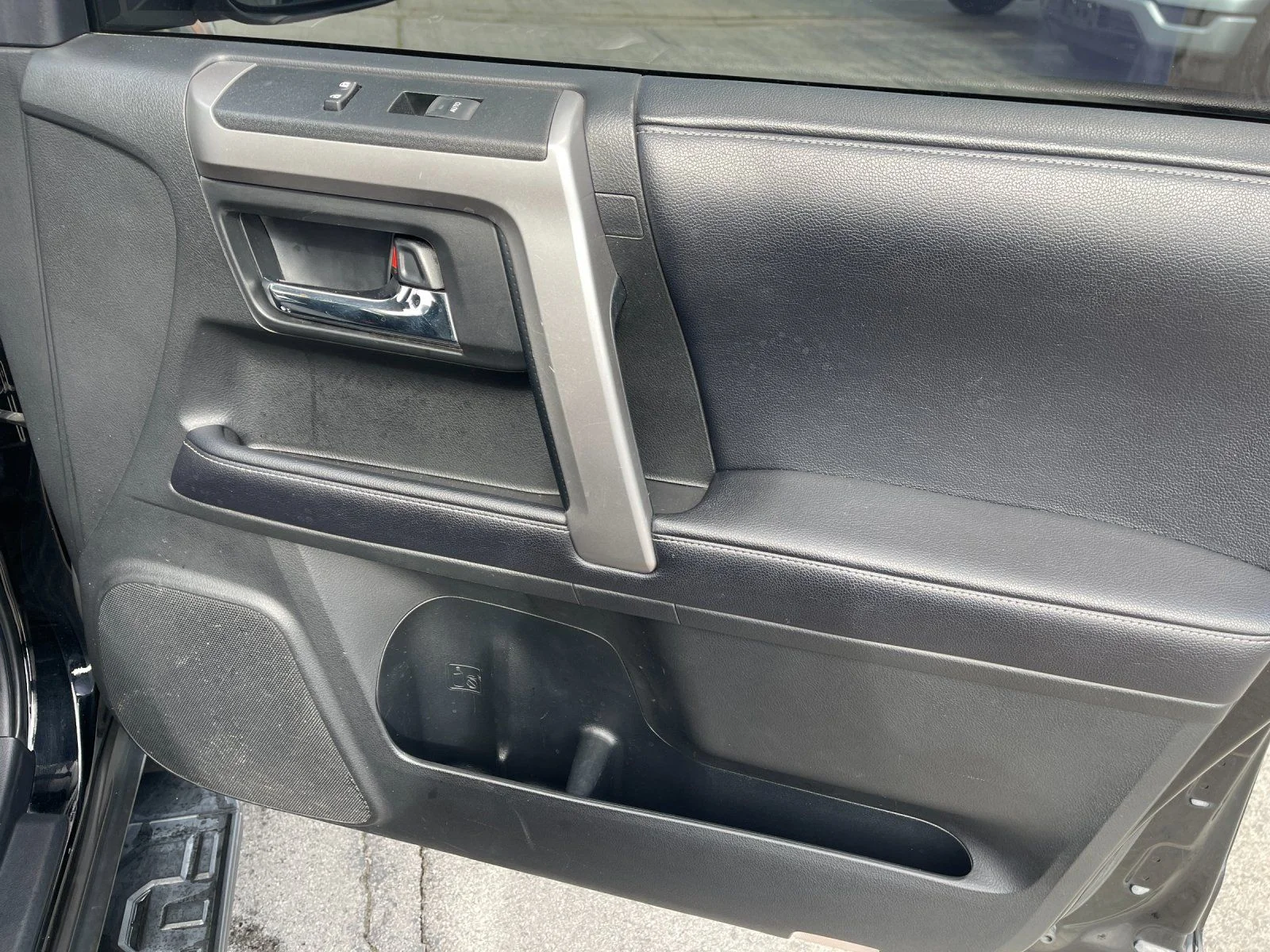 Used 2019 Black Toyota SR5 image 21