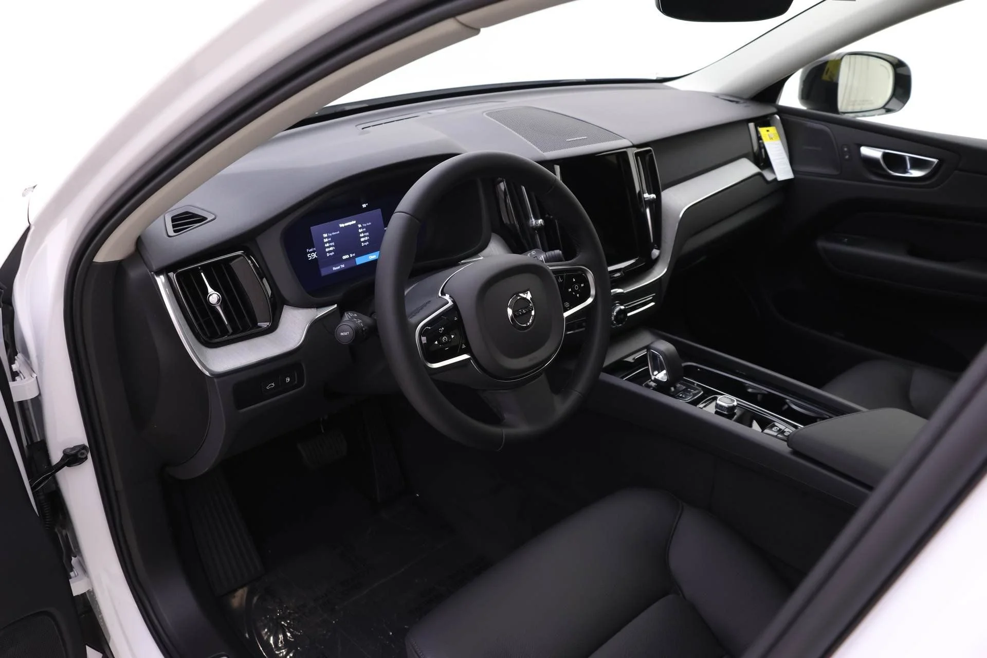 New 2025 White Volvo T8 Plus image 6