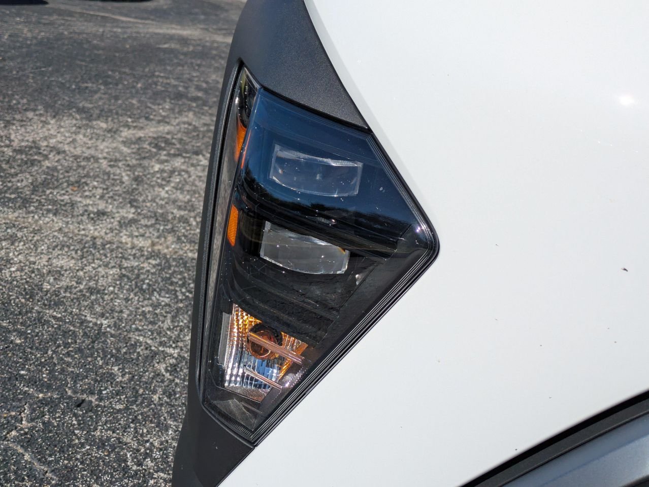 New 2027 Atlas White Hyundai SE FWD image 10