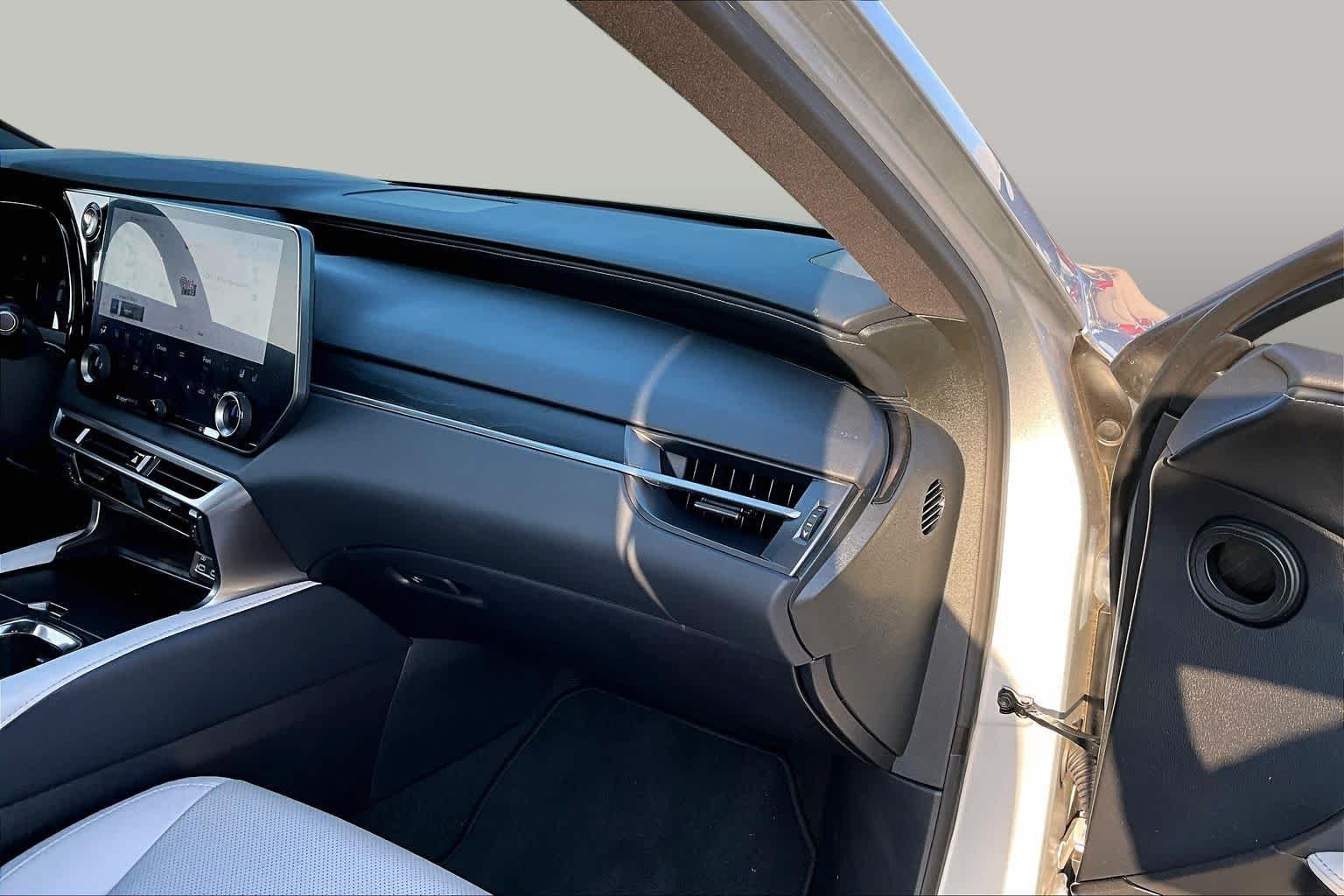 2025 Lexus RX 350 - Photo 35