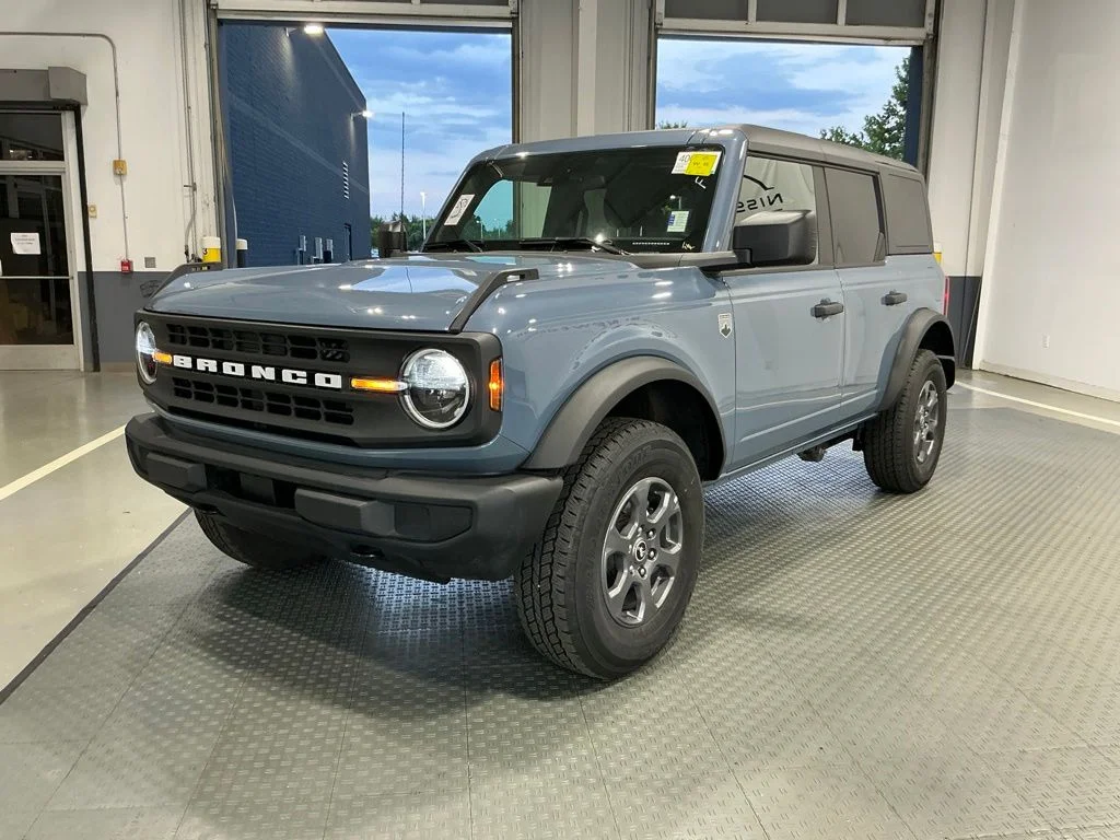 Used 2025 Azure Gray Metallic Ford Big Bend image 2